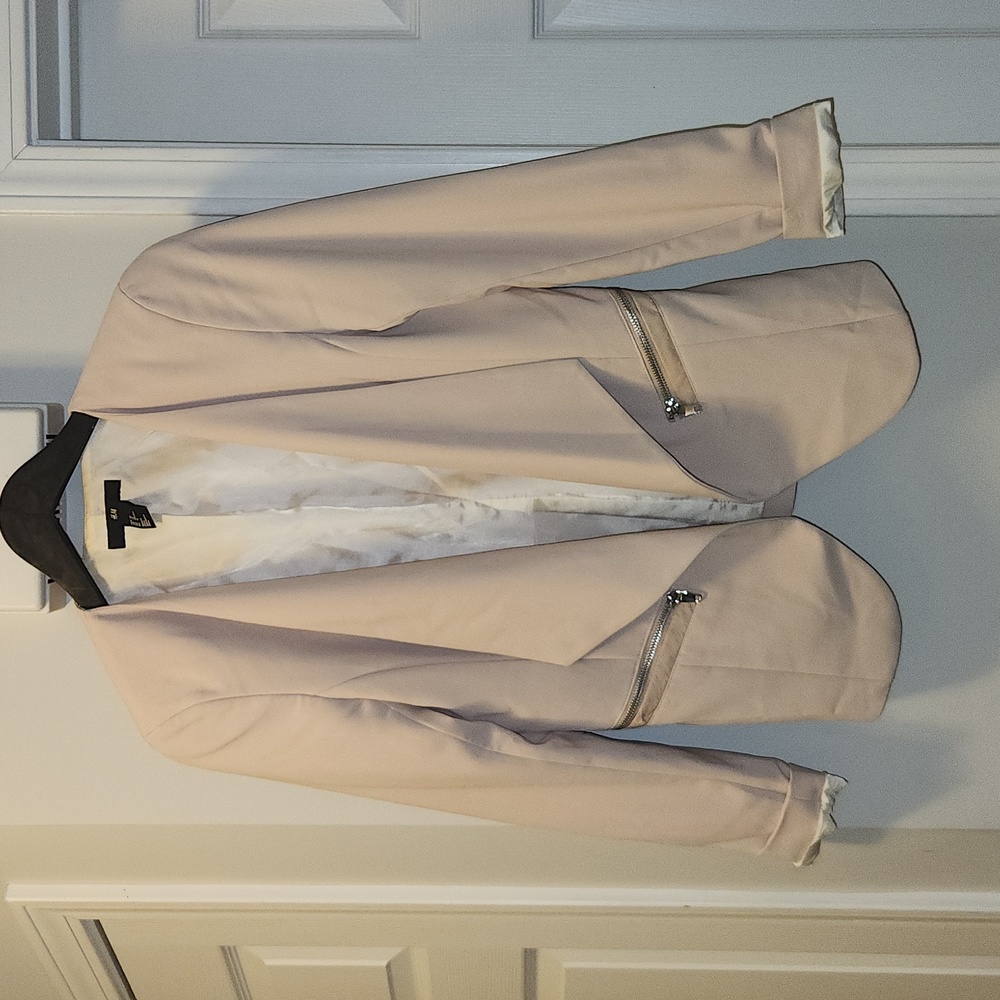 H & M Woman's Lined Blush Pink Blazer